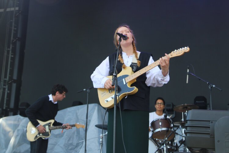 Australian singer/songwriter/guitarist Julia Jacklin and her bandmates—guitarist Will Kidman and drummer Laurie Torres seen here— performed Saturday afternoon at Homecoming.
