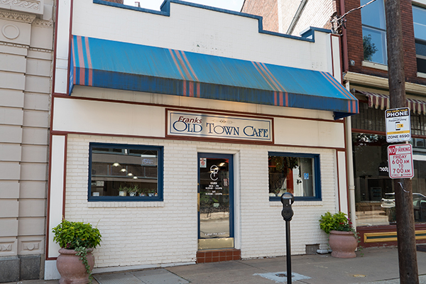 Old Town Cafe on Pike has been serving the daytime business crowd for almost 30 years.