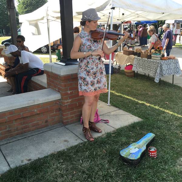 Live music at one of last year's Northside Farmers Markets.