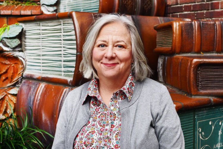 Mary Kay Carson is the Library’s 10th Writer-in-Residence. In this role, she hosts free writing workshops and several "office hours" programs throughout the year.