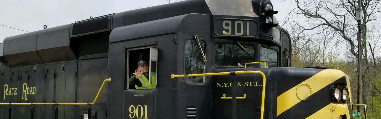 Passengers on the Bourbon Train enjoy samples and stories during a scenic ride.