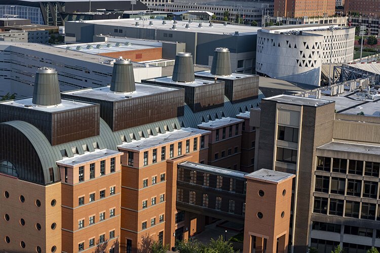 Panorama tour: UC's College of Engineering, Rec Center, and Nippert Stadium seen from South facing window of top floor.