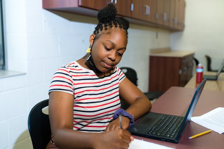 Summer Scholars Voices of Youth student Lorraine