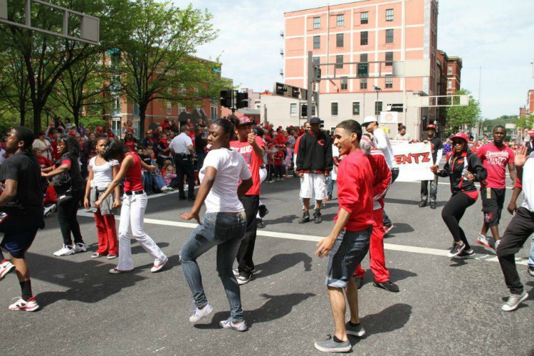 UC assistant professor Stephen Slaughter hosts hip-hop and urbanism workshops at Elementz.