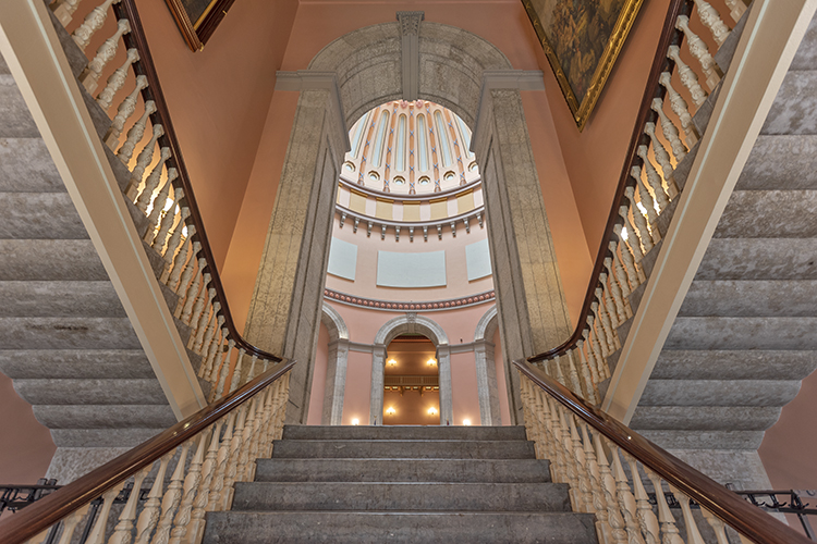 Ohio Statehouse . Photo by Gary Kessler.