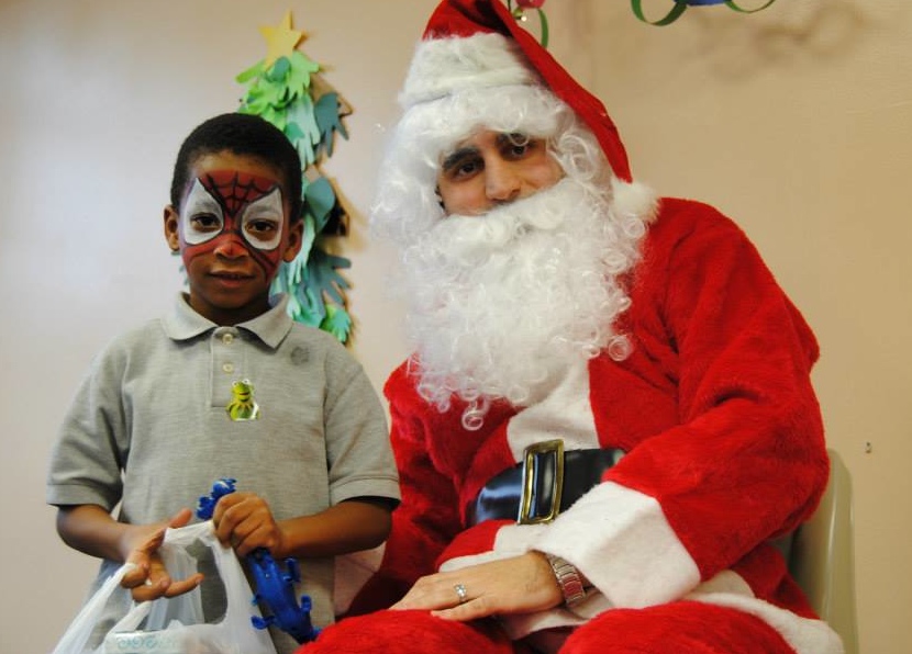 Santa visits the Interfaith Hospitality Network shelter