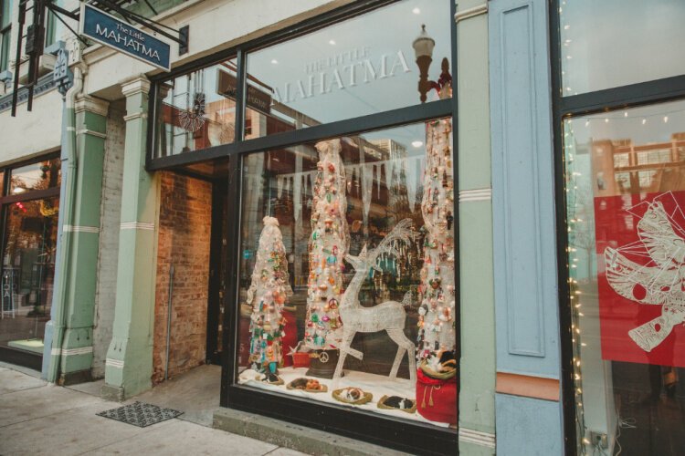 Little Mahatma's seasonal storefront