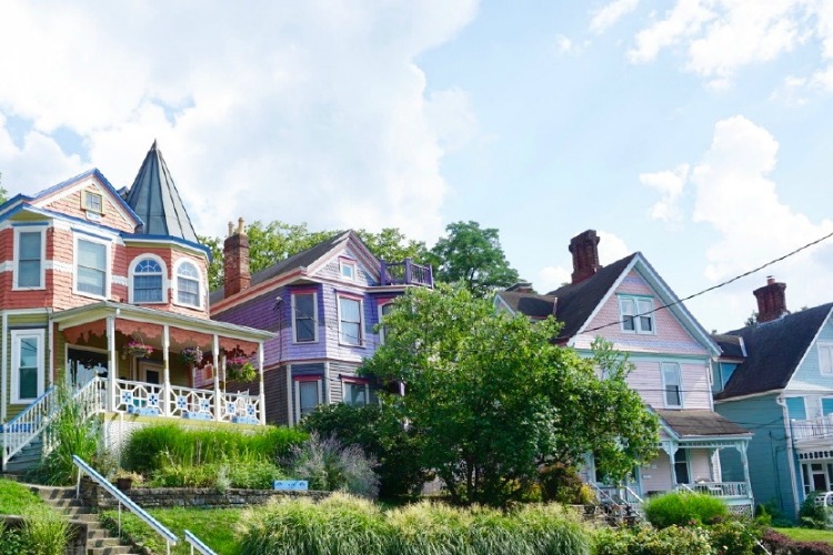 Historic homes line Linwood/Columbia-Tusculum.