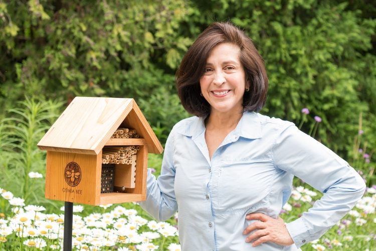 Justina Block’s Osmia Bee Company puts the health of bees at the forefront of every decision. Their aim is to increase solitary bee populations by showing you how easy they are to raise and how effectively they pollinate your gardens.