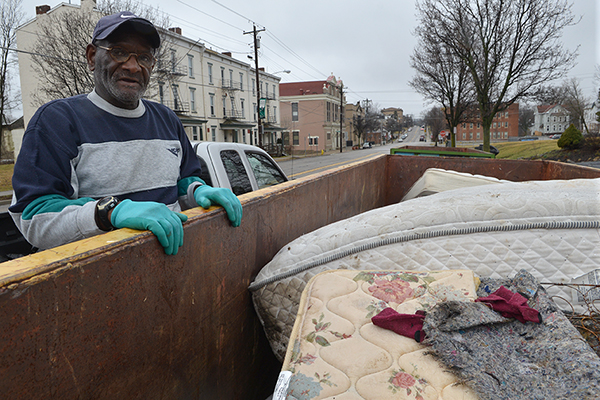 Bob Greenlee helps clean up Price Hill