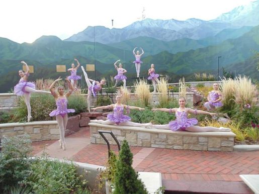 Al fresco ballerinas in Trinidad, Colo.