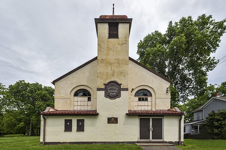 Eckstein School, as seen from Sharon Road