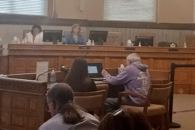 Marvin Kraus, 95, speaks to the Commission in opposition to Connected Communities.