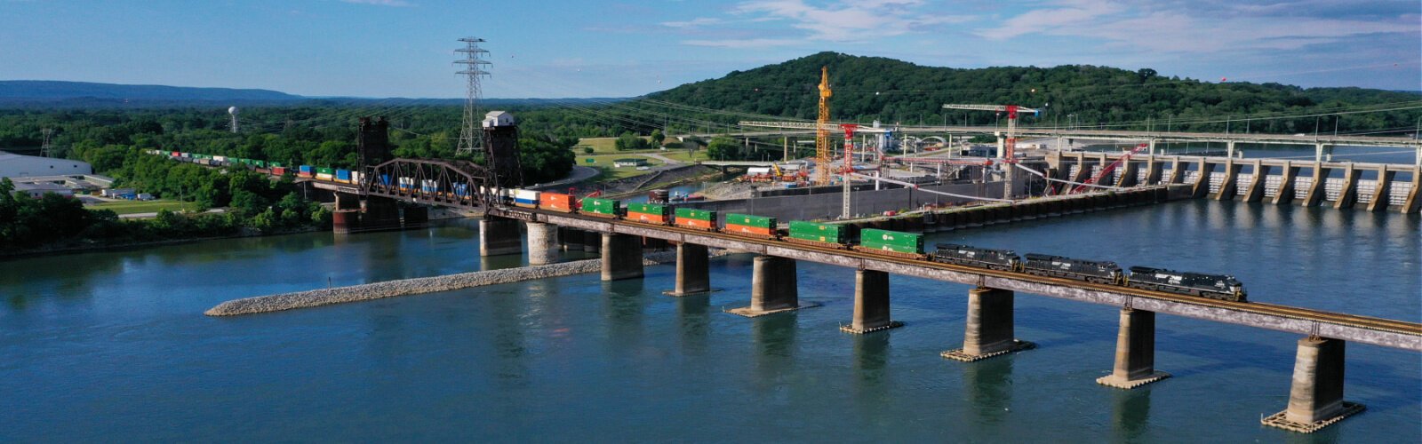 A Norfolk Southern train over the Tennessee River at Chattanooga.